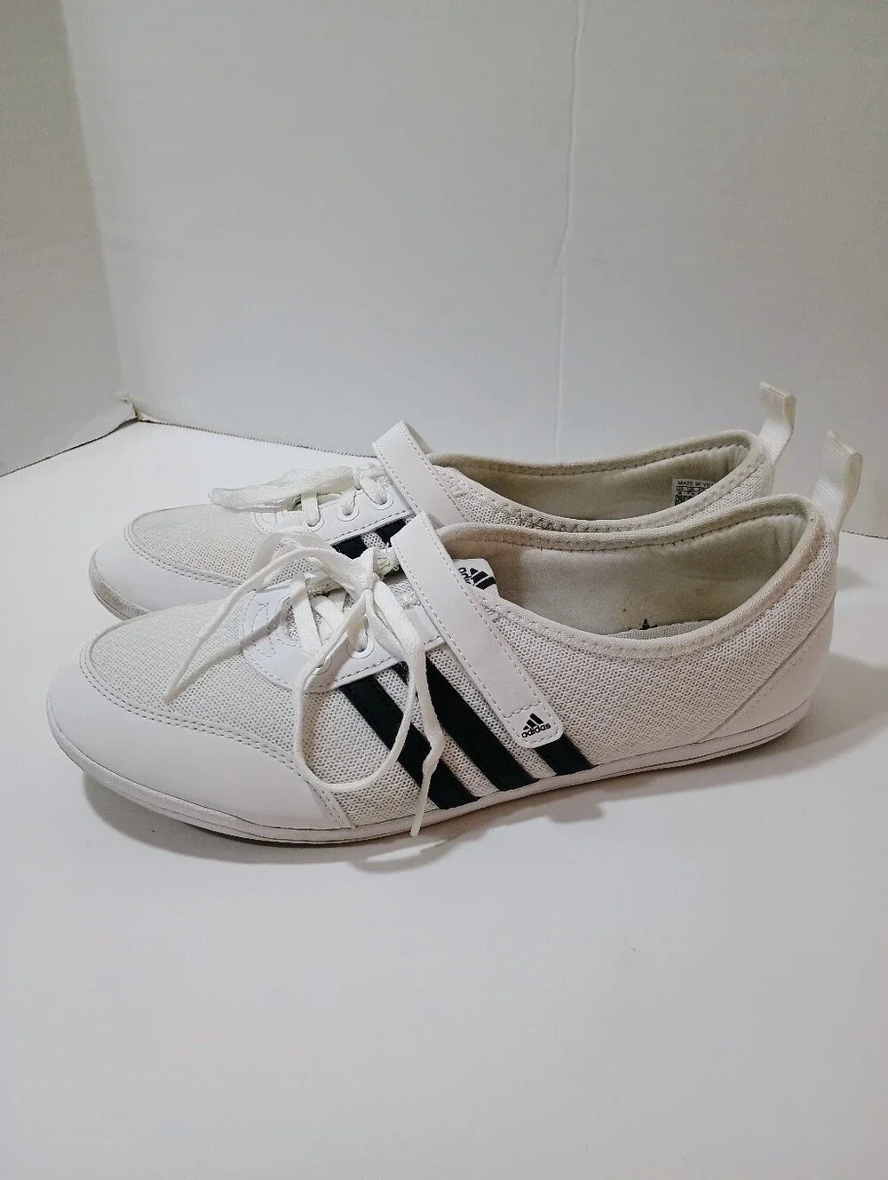 Adidas Diona 2.0 Sneakers Athletic Tennis Shoes White Black Women's Sz 9
